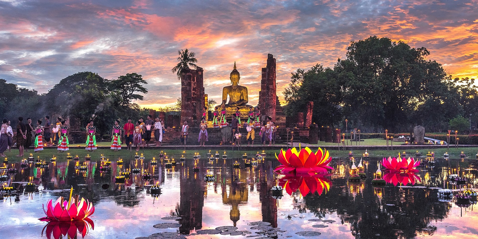 Das Loi Krathong Lichterfest in Sukhothai ist eines der stimmungsvollsten und schönsten Feste des Landes  © Thailändisches Fremdenverkehrsamt
