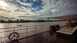Der Sonnenaufgang vom Deck des Mekong-Flussschiffs aus | © G Adventures