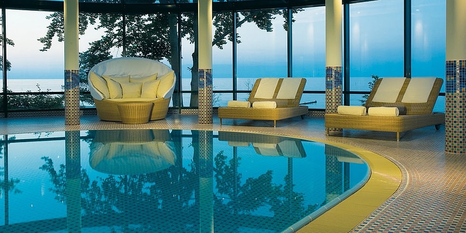 Entspannung pur am Panoramapool des Strandhotels Basin. © Travel Charme Bansin GmbH