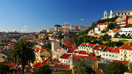 Farbenfrohes Lissabon © andriybozhok, iStock