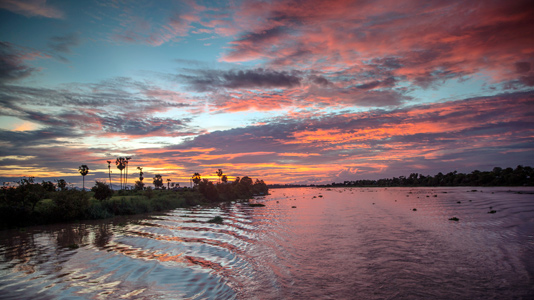 Sonnenuntergang über dem Mekong | © G Adventures