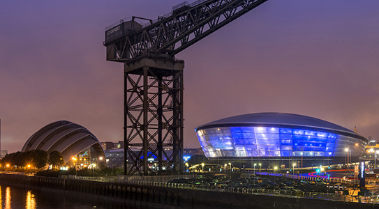 SECC, Clyde Auditorium, SSE Hydro und der Finneston Crane bei Nacht © Glasgow Life