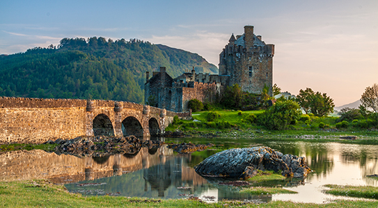 Eilean Donan Castle © Shutterstock