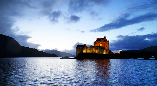 Eilean Donan Castle © Shutterstock