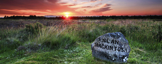 Gedenkstein auf dem Culloden Battlefield @VisitScotland.com